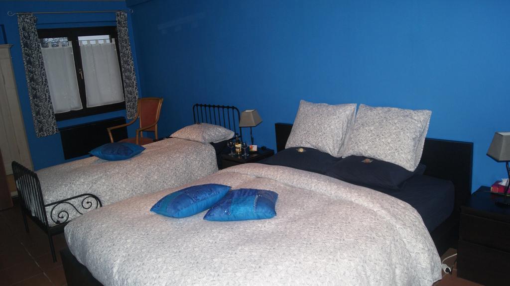 Fleurs-Sauvages Bed and Breakfast Hebronval Habitación foto