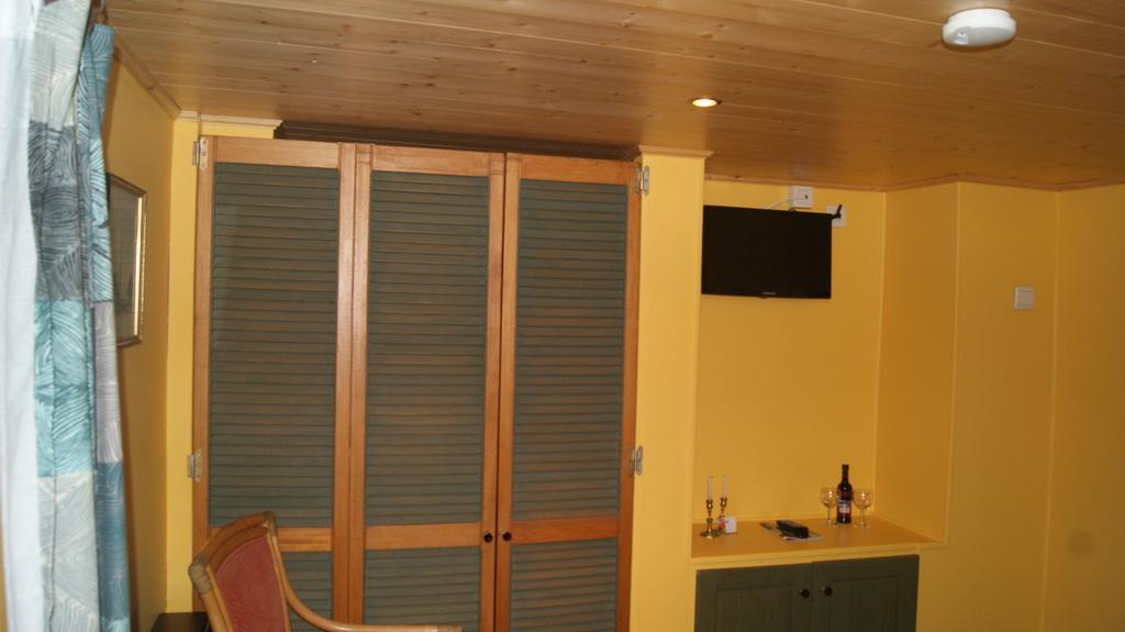 Fleurs-Sauvages Bed and Breakfast Hebronval Habitación foto